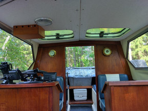 Delphin 565 cabin