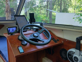 Delphin 565 cabin