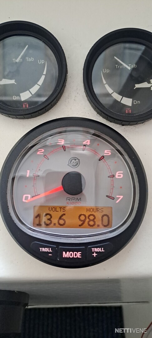 6 / 8