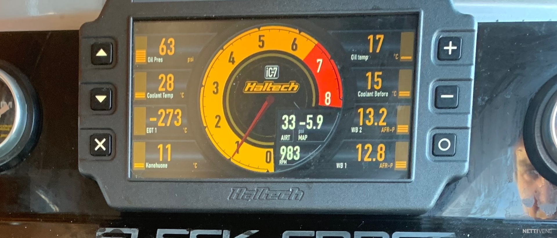6 / 8