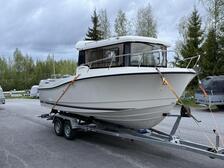 Quicksilver Captur 675 Pilothouse