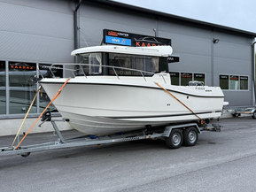 Quicksilver Captur 675 Pilothouse