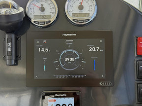 Quicksilver Captur 675 Pilothouse