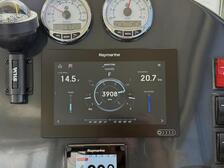 Quicksilver Captur 675 Pilothouse