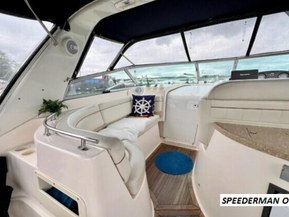 Rinker 342 Fiesta Vee