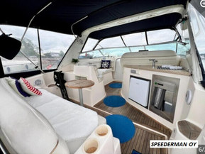 Rinker 342 Fiesta Vee