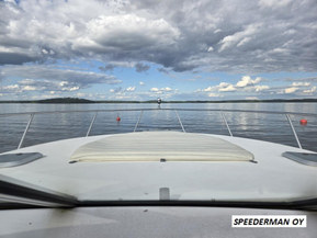 Rinker 342 Fiesta Vee