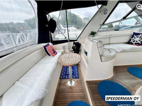 Rinker 342 Fiesta Vee