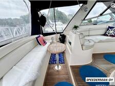 Rinker 342 Fiesta Vee