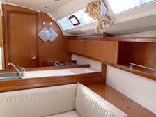 Beneteau Oceanis 37