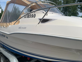 Quicksilver 540 Cabin Cruiser
