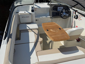 Bayliner 