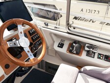 Nimbus 320 Coupe