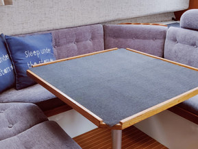 Albatross Flying 870