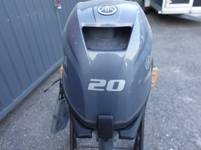 Yamaha F20