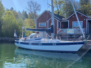 Hallberg-Rassy 352