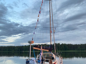 Hallberg-Rassy 352