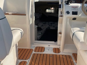 Sea Ray 215 Express Cruiser