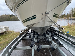 Sea Ray 215 Express Cruiser