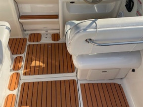 Sea Ray 215 Express Cruiser