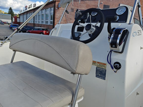 Quicksilver Activ 505 Open