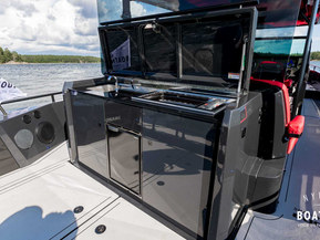 Axopar Brabus Shadow 800