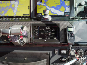 Axopar Brabus Shadow 800