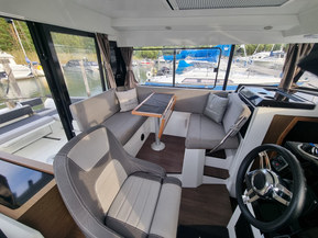 Jeanneau Merry Fisher 895