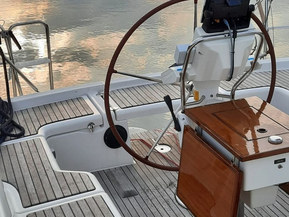 Beneteau Oceanis 37
