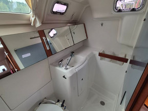 Beneteau Oceanis 37