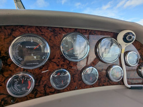 Sea Ray 335 Sundancer