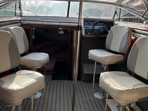 Four Winns 215 Sundowner