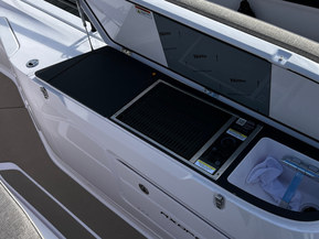 Axopar 45 XC Cross Cabin