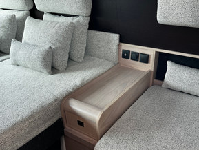 Axopar 45 XC Cross Cabin