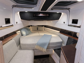 Axopar 45 XC Cross Cabin