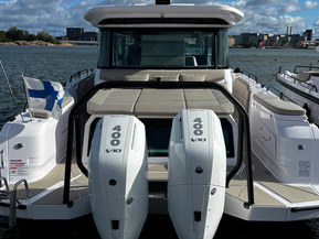 Axopar 45 XC Cross Cabin