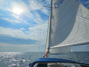 Helmsman 31