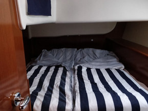 Beneteau Oceanis 43