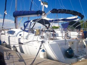 Beneteau Oceanis 43