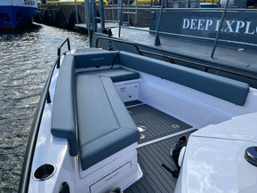 Axopar 28 Cabin