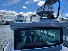 Axopar 28 Cabin