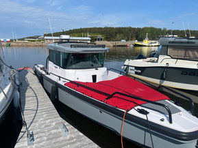 Axopar 28 Cabin