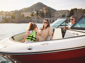 Sea Ray 210 SPX Outboard