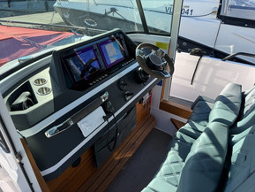 Axopar 28 Cabin