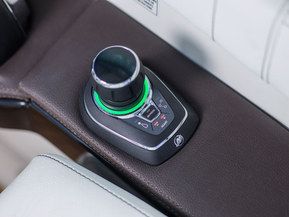 Sea Ray 320 Sundancer Outboard