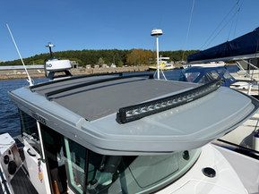 Axopar 28 Cabin