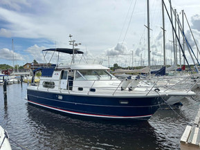 Nimbus 380 Commander