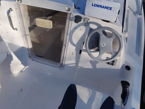 Quicksilver 450 Cabin