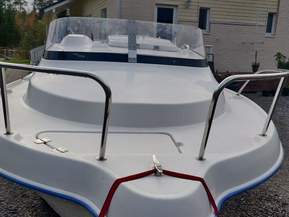 Quicksilver 450 Cabin