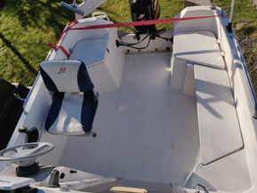 Quicksilver 450 Cabin
